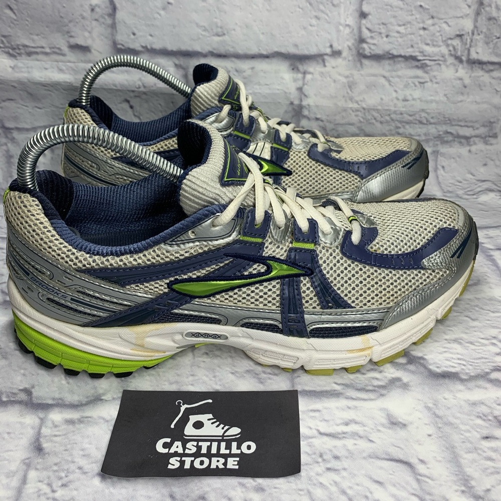 Brooks Defyance 5 - Size 11 women sneaker